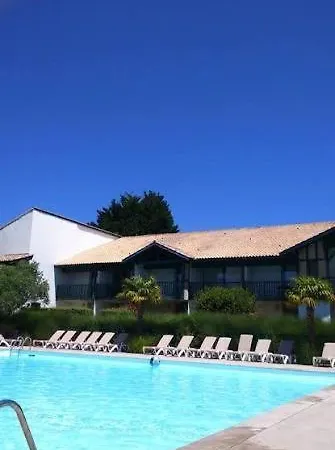 Madame L'oree Du Village Apartment